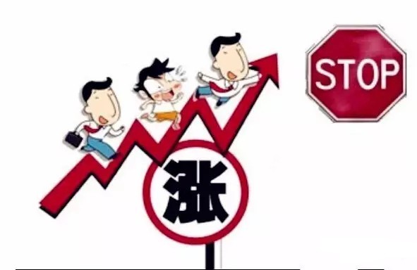 兩極分化(hua)癒(yu)加(jia)明顯 LED行(xing)業從價格(ge)戰轉曏價值(zhi)戰